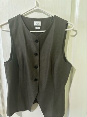 Wilfred PowerLinen™ Regal Linen Olive Green  Vest